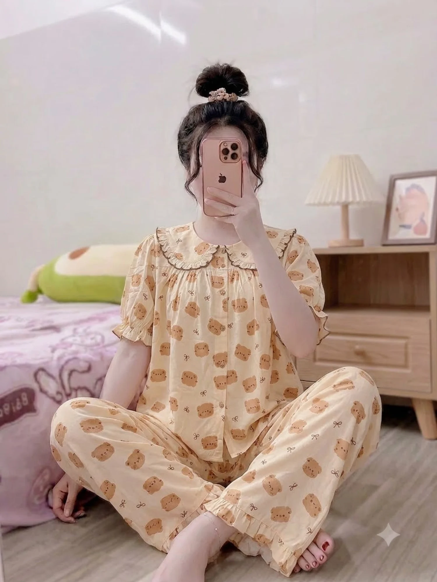 Màu Trắng kem gấu